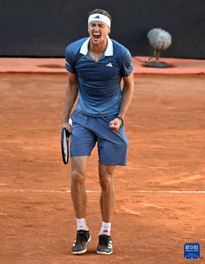 法网绝杀美网，兹维列夫带队取胜