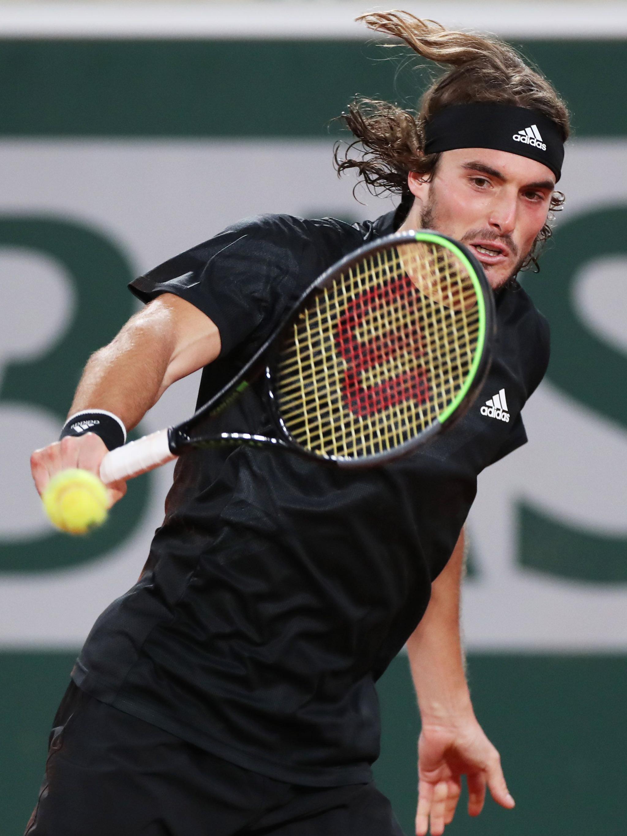 爱游戏娱乐-法网险胜戴维斯杯，西西帕斯高光表现