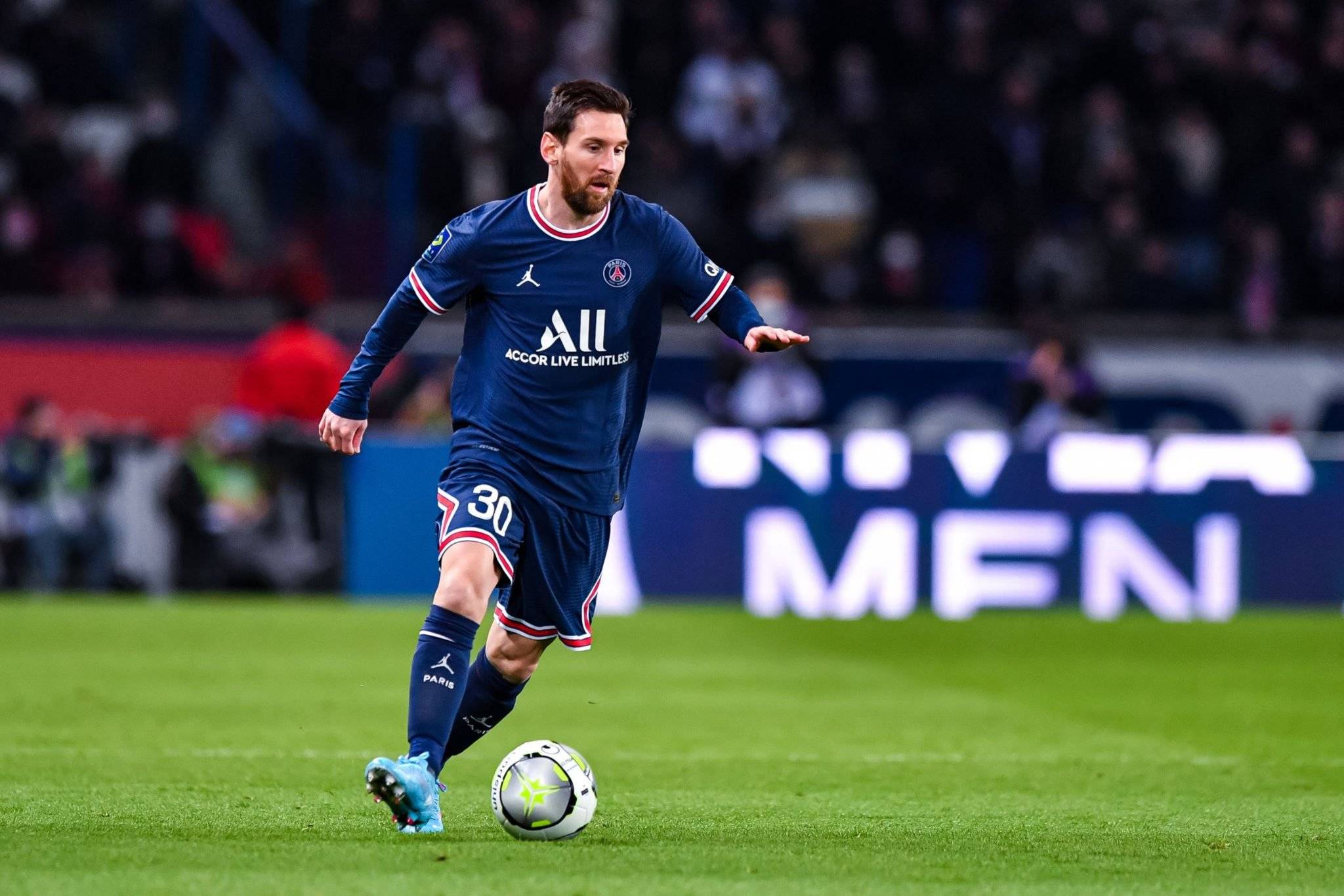 爱游戏在线-挪威翻盘中国，梅西惊艳四座