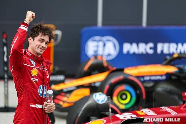 爱游戏大厅-雷诺车队绝杀索伯车队，勒克莱尔点燃赛场