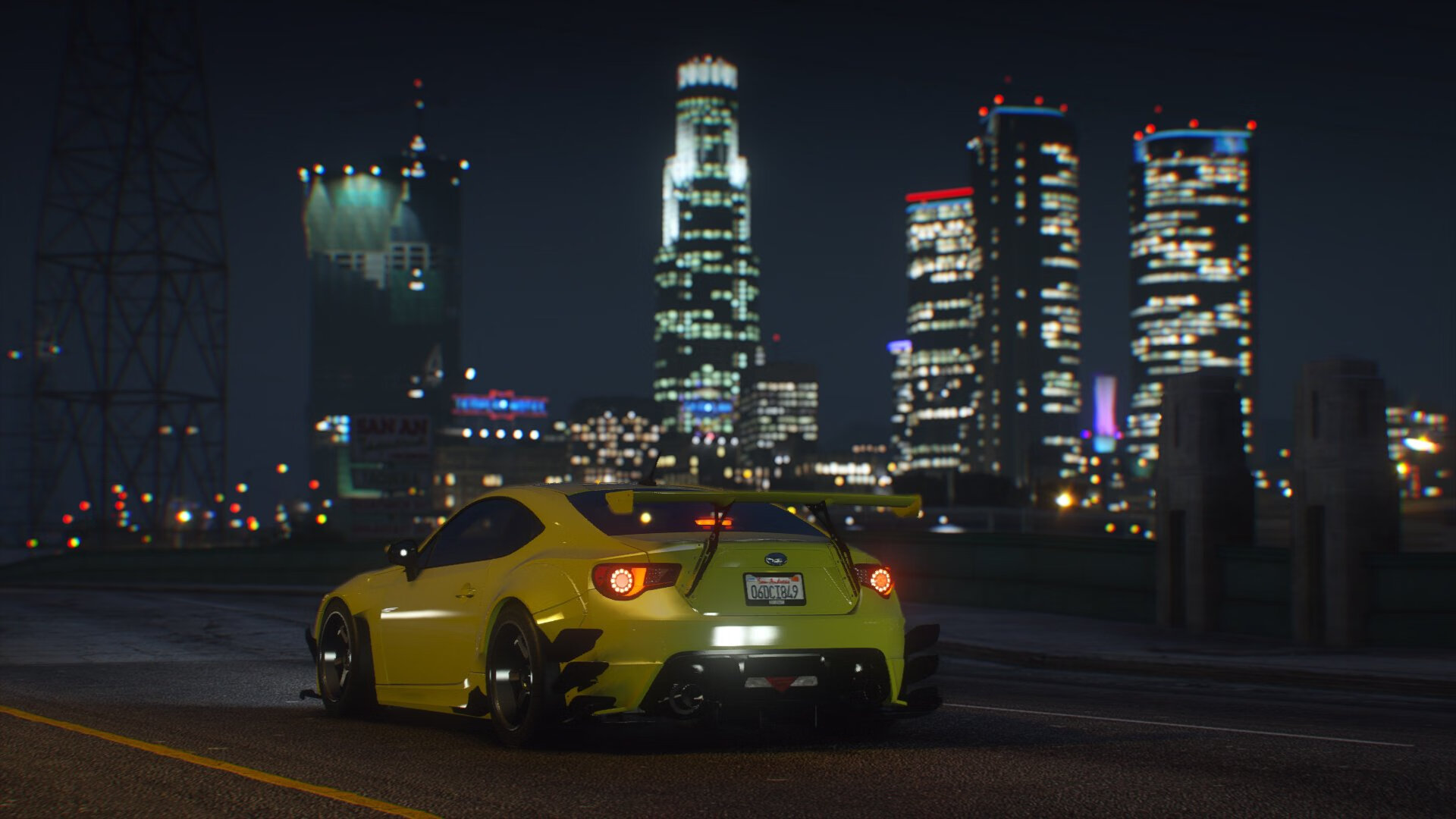 引擎轰鸣与攻防交响，谁定义了今天的唯一？